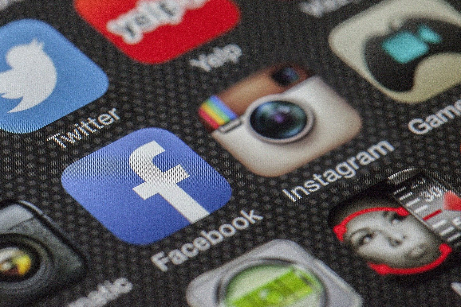 Facebook, Instagram – or both?